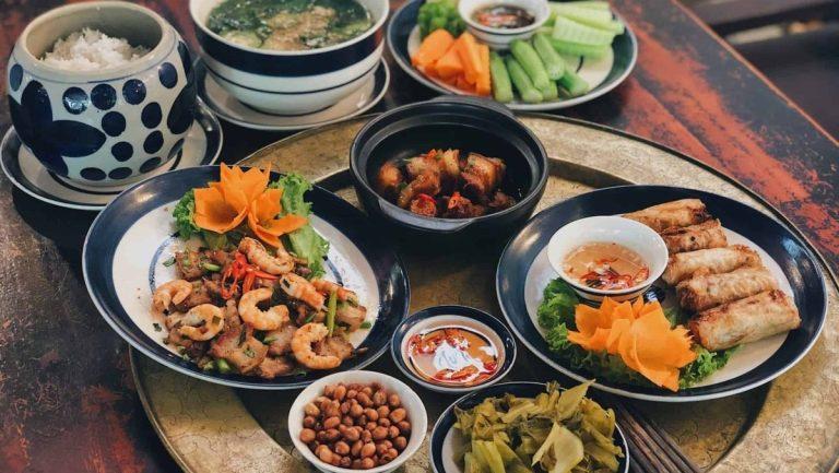 bi-quyet-de-co-bua-com-trua-ngon-va-day-du-dinh-duong